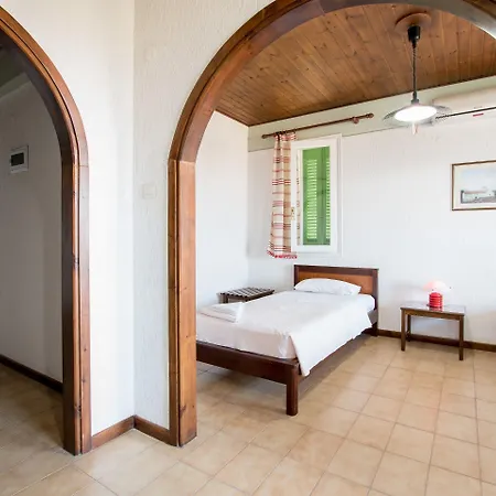 Mitos Village Apart Otel Hersonissos (Crete)