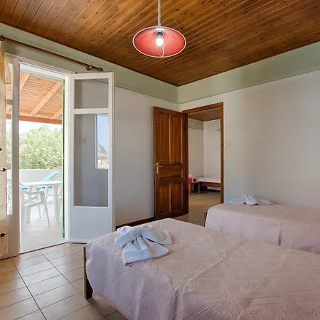 Mitos Village Апарт-готель 4*