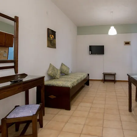 Mitos Village הרסוניסוס