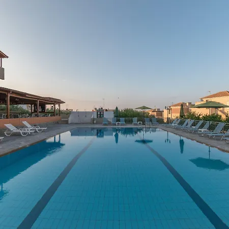 Mitos Village מלון דירות 4*