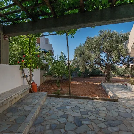 Mitos Village מלון דירות