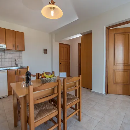 Mitos Village מלון דירות 4*