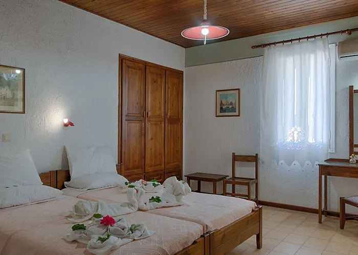 Mitos Village Апарт-отель