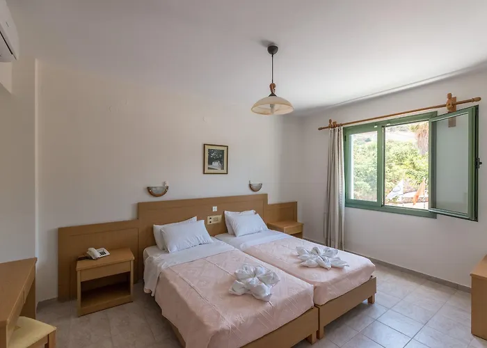 Mitos Village Aparthotel 4*