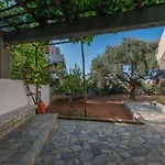 Mitos Village Lejlighedshotel